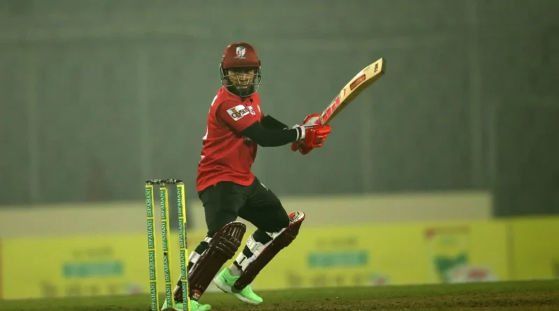তামিমকে হটিয়ে বিপিএলের সর্বোচ্চ রান সংগ্রাহক মুশফিক