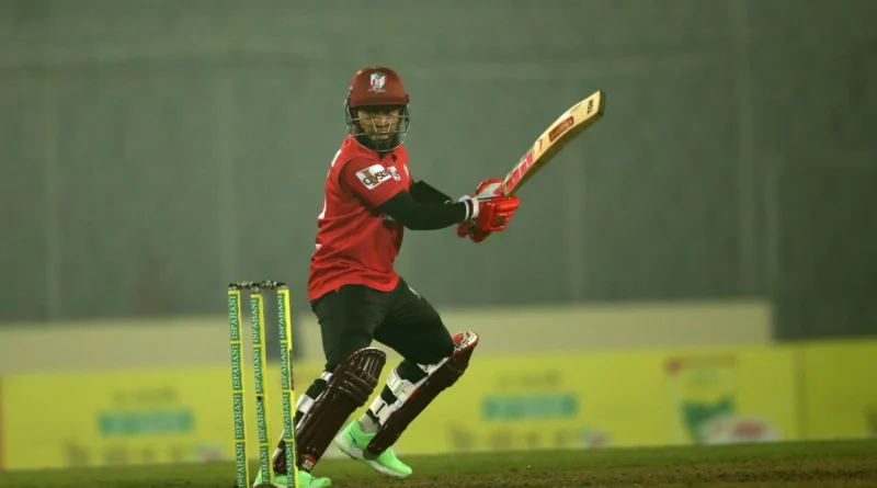 মুশফিকের ব্যাটে ভর করে বরিশালের বড় পুঁজি